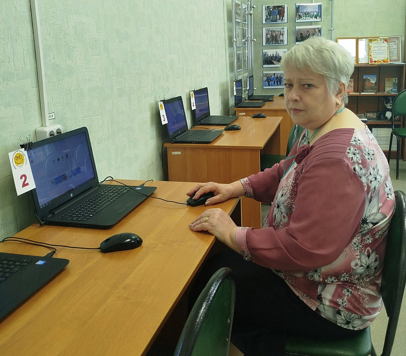 Участие в областном чемпионате по компьютерному многоборью среди старшего поколения.