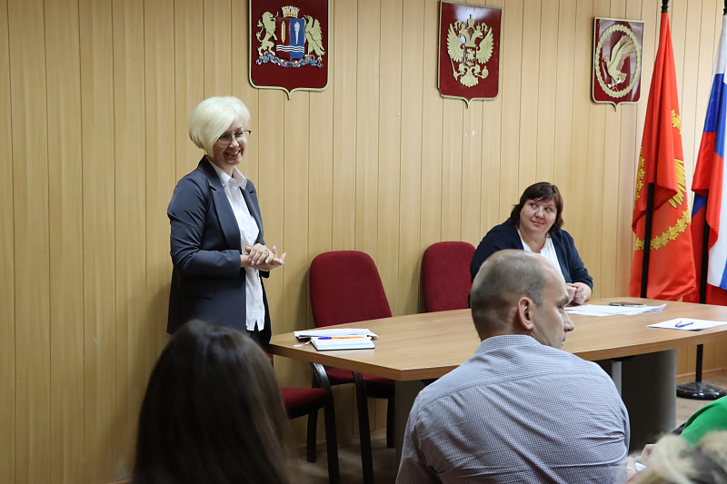 В Ивановском районе прошла встреча с представителями СНТ.