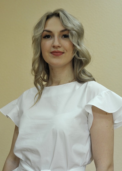 Тихомирова Анна Александровна.